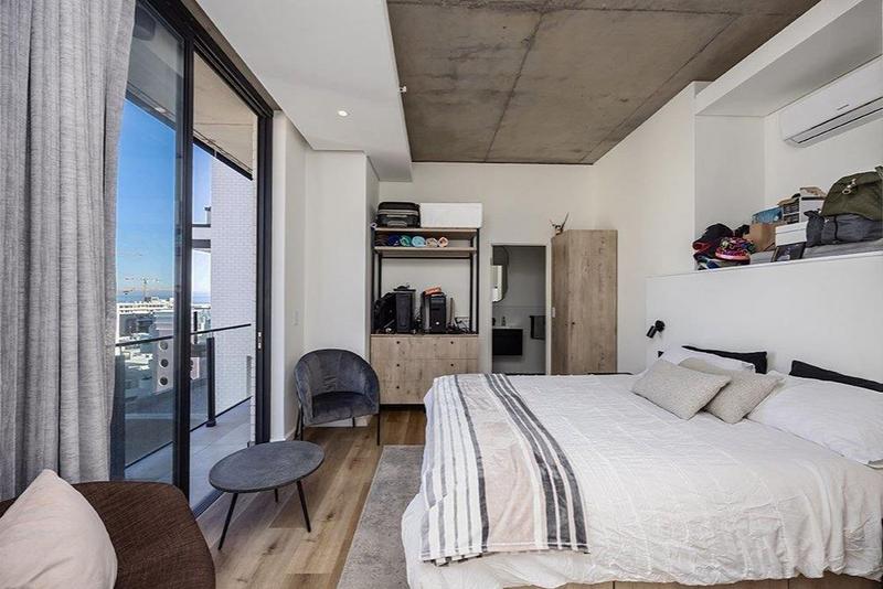 2 Bedroom Property for Sale in Sea Point Western Cape